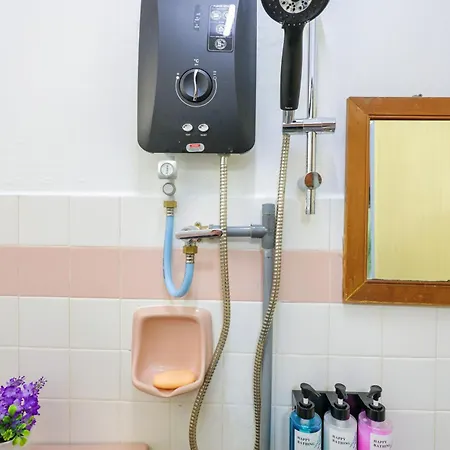 New! 3Rooms 6-8Pax Lucky Cat Homestay Malacca Exterior photo