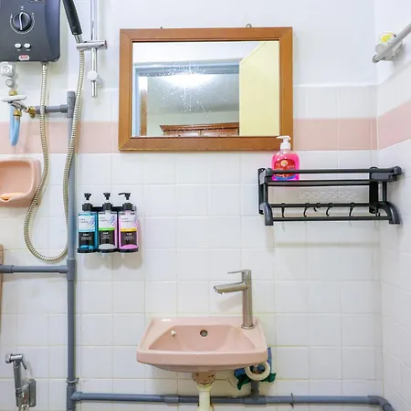 New! 3Rooms 6-8Pax Lucky Cat Homestay Malacca Exterior photo