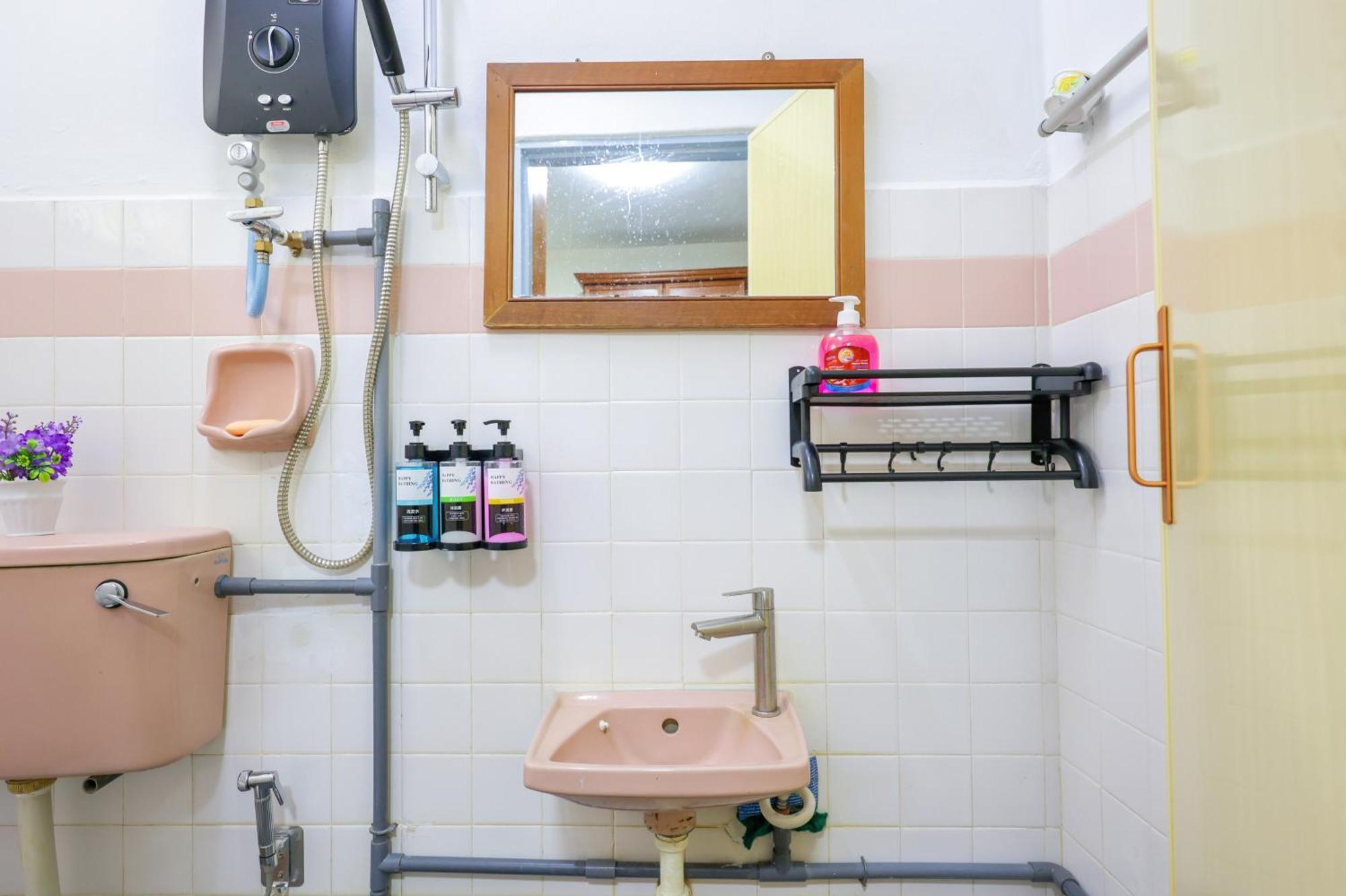 Apartment New! 3rooms 6-8pax Lucky Cat