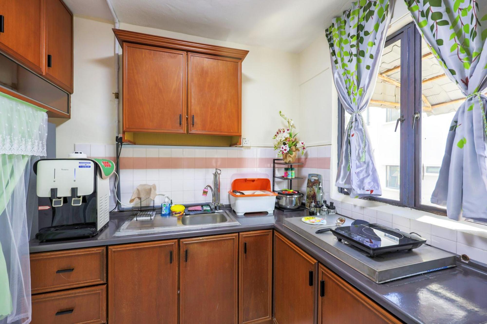 Apartment New! 3rooms 6-8pax Lucky Cat